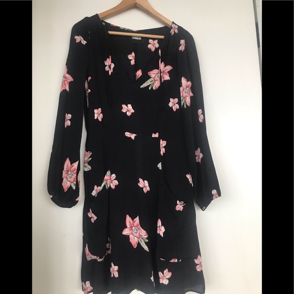 Reformation Mischa Dress - Picture 3 of 5